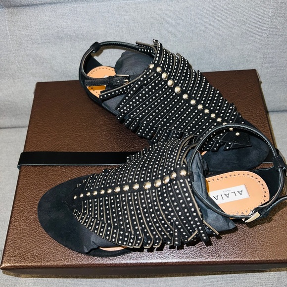 Alaia Gladiator Feather Sandals (NWT)!! - Picture 5 of 5